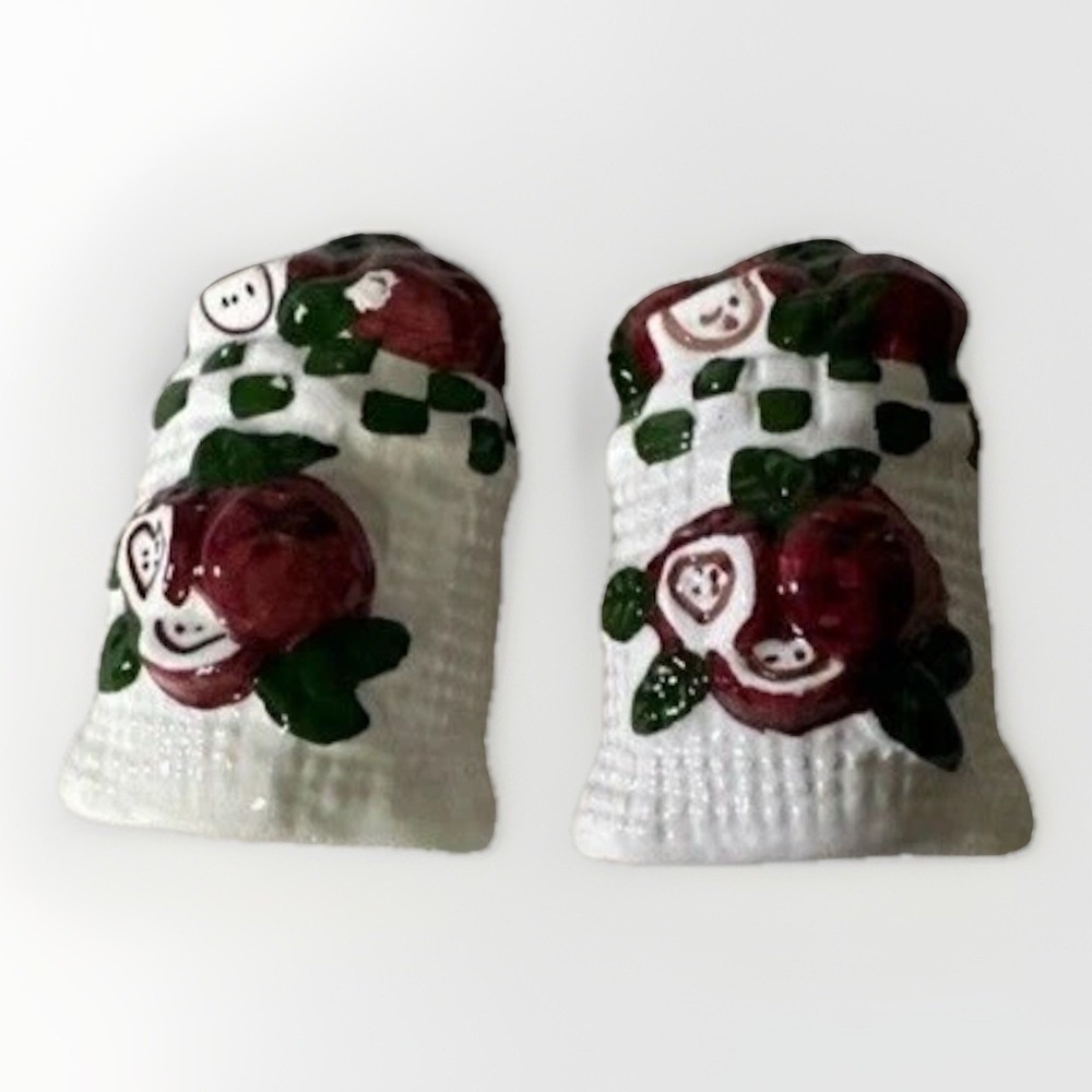 Apple Heart Ceramic 2 Piece Salt and Pepper Shakers
